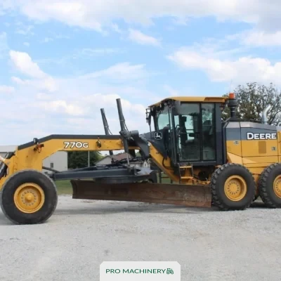2015 DEERE 770G 9,195 Hours – NO RESERVE