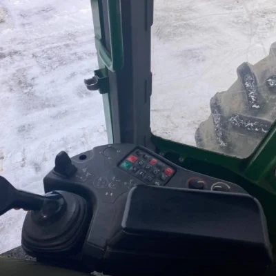 2017 DEERE 748L 7,886 Hours